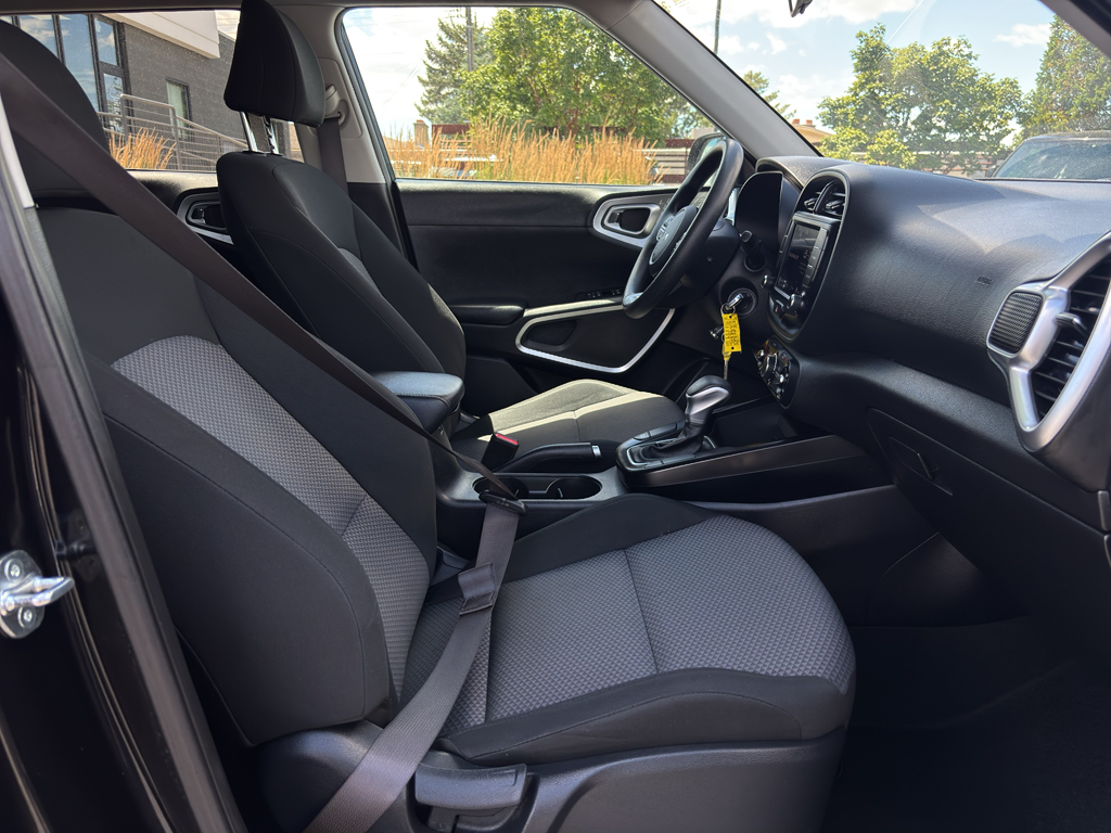 2024 Kia Soul LX - Photo 9