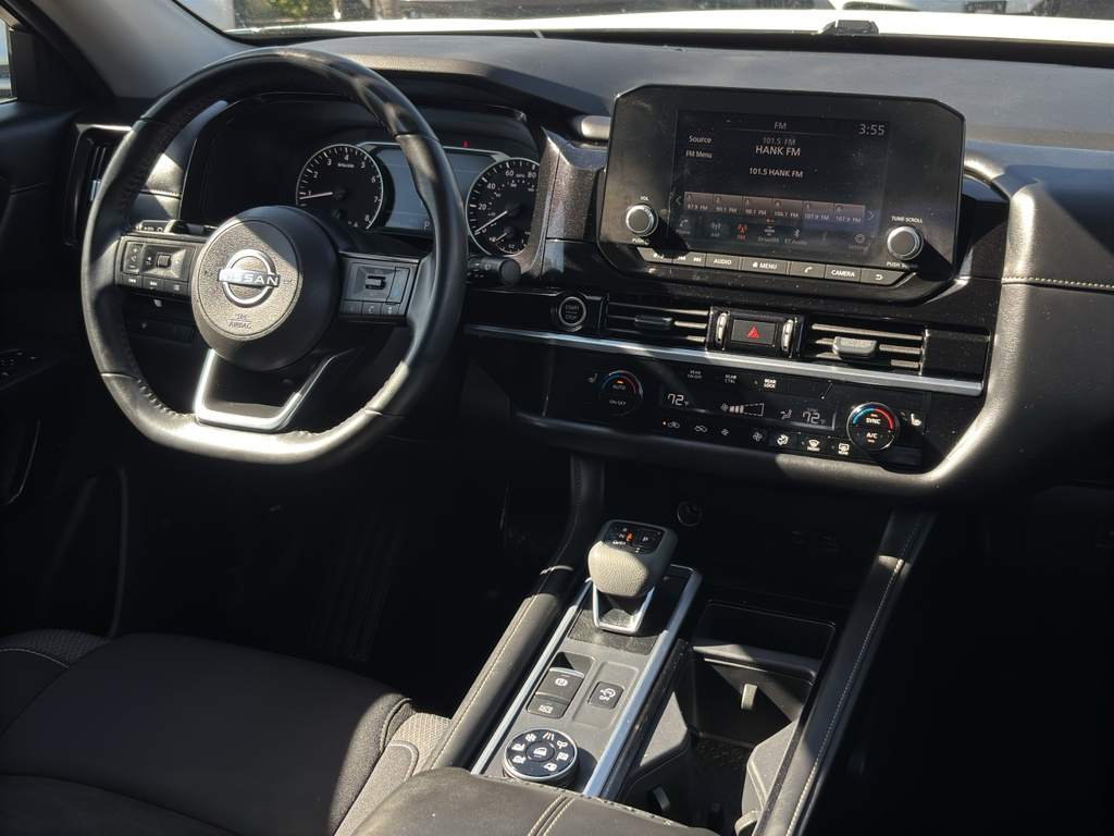 2024 Nissan Pathfinder SV - Photo 12