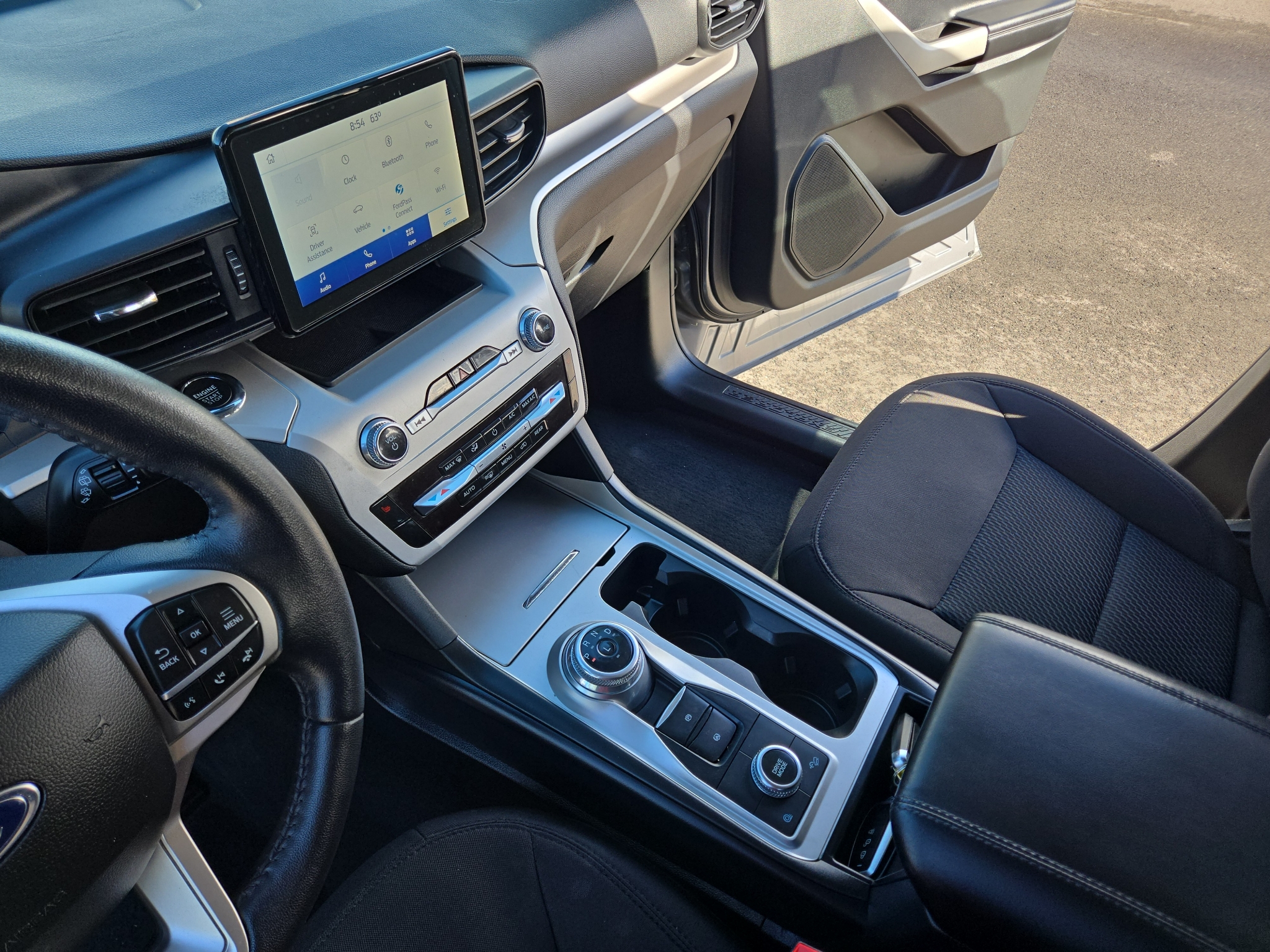 2022 Ford Explorer XLT - Photo 30
