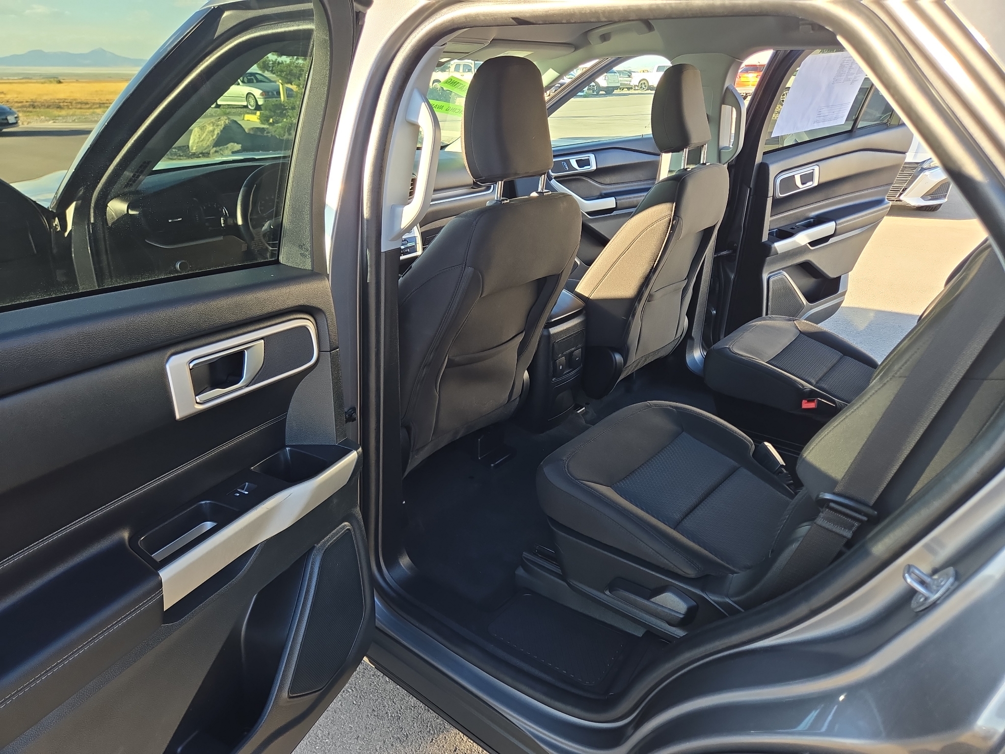2022 Ford Explorer XLT - Photo 13