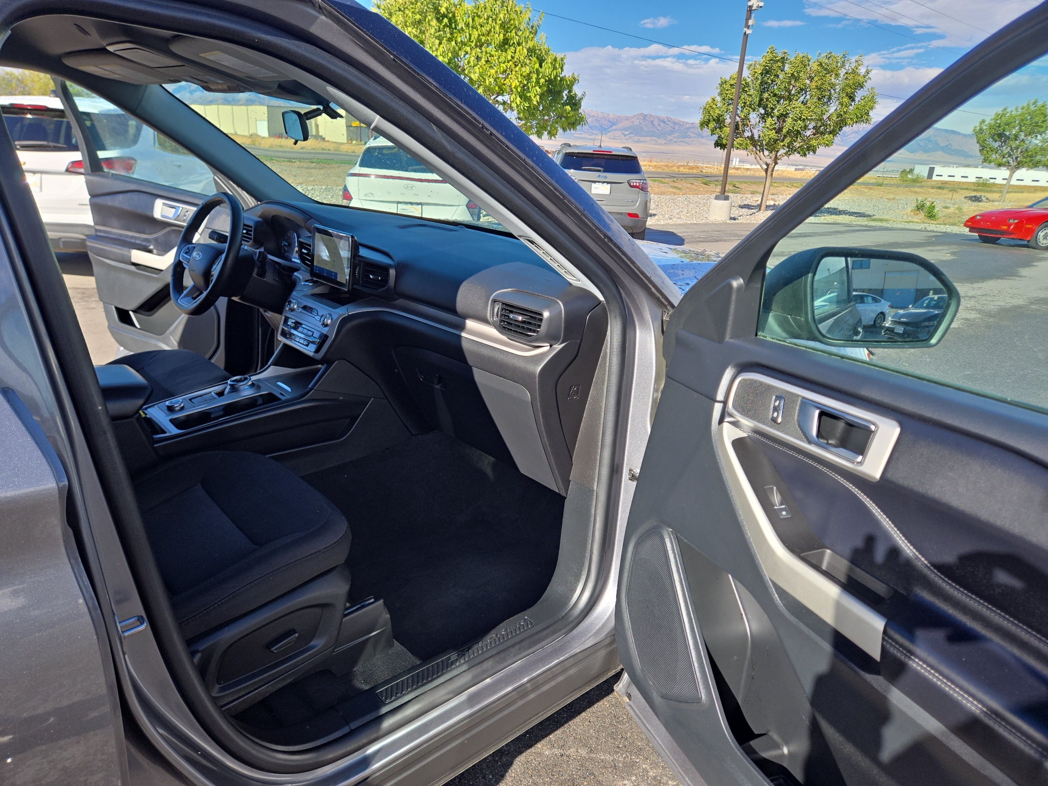 2022 Ford Explorer XLT - Photo 36