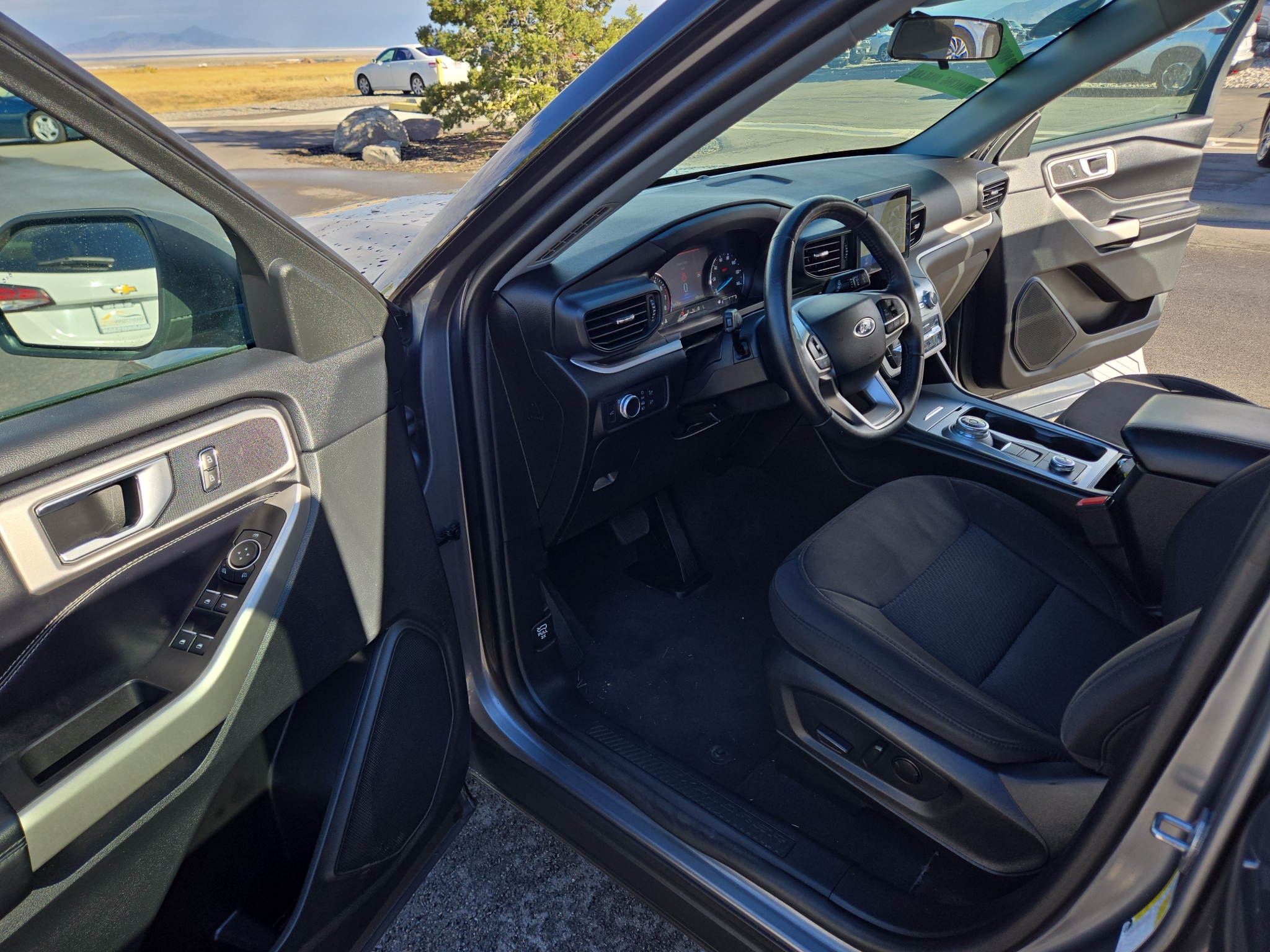 2022 Ford Explorer XLT - Photo 27