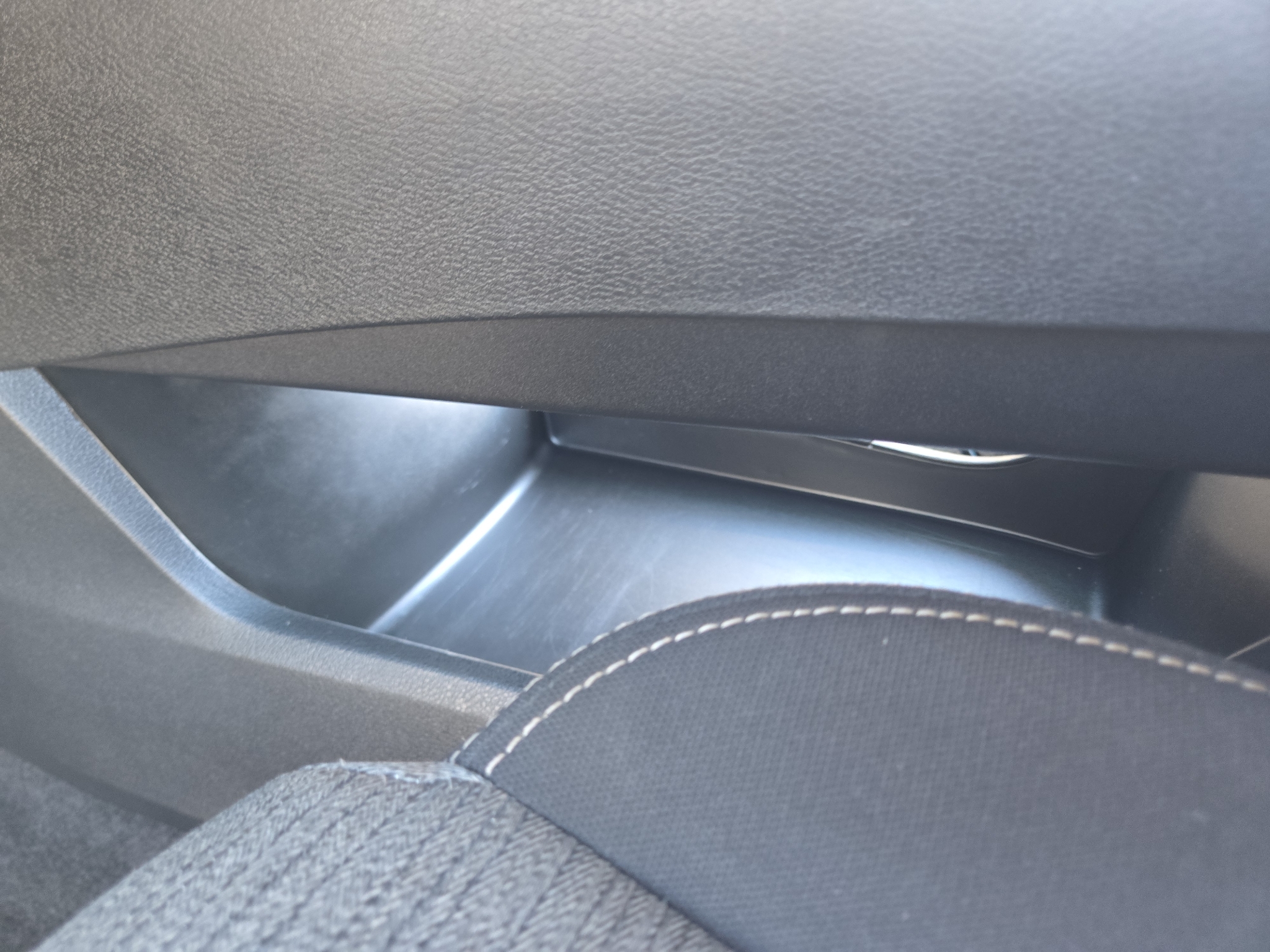 2023 Nissan Rogue SV - Photo 30