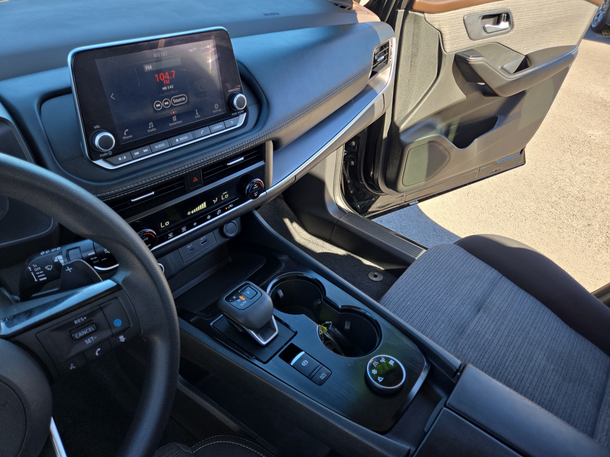 2023 Nissan Rogue SV - Photo 29
