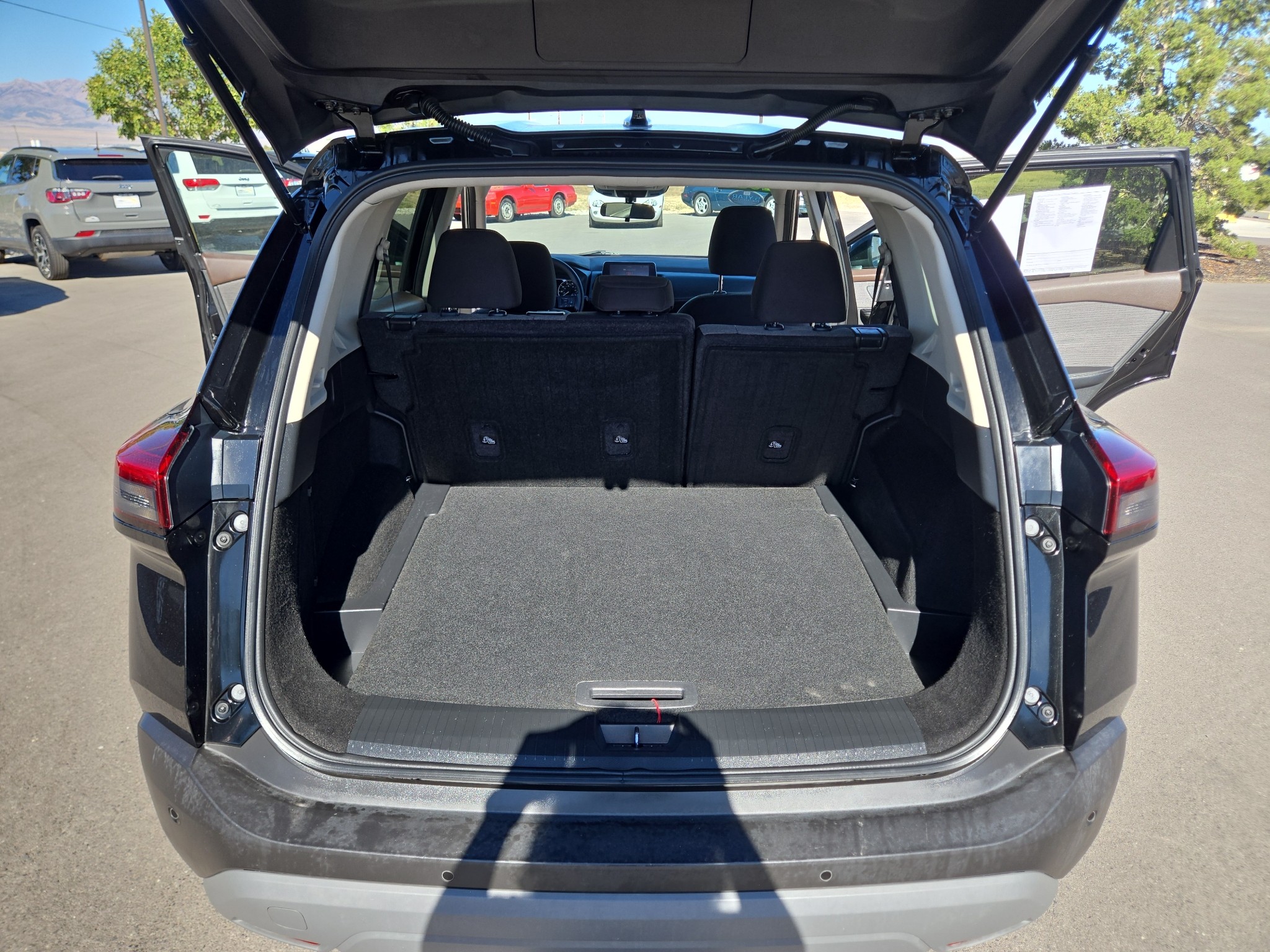 2023 Nissan Rogue SV - Photo 33