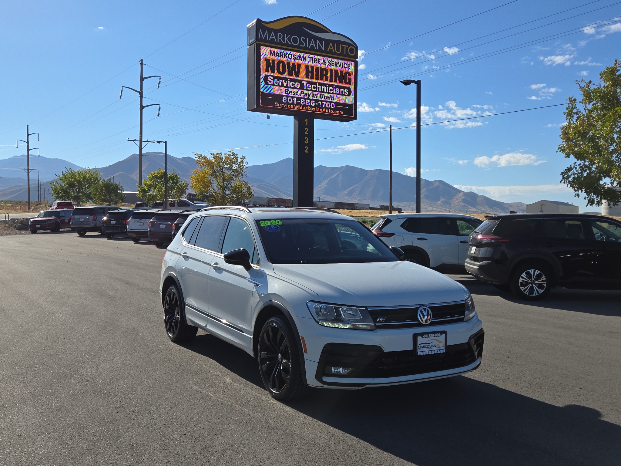 2020 Volkswagen Tiguan SE R-LINE BLACK